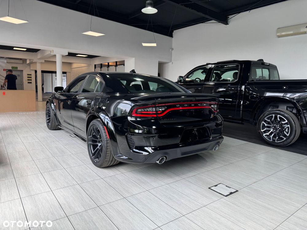Dodge Charger 6.4 Scat Pack Widebody - 8