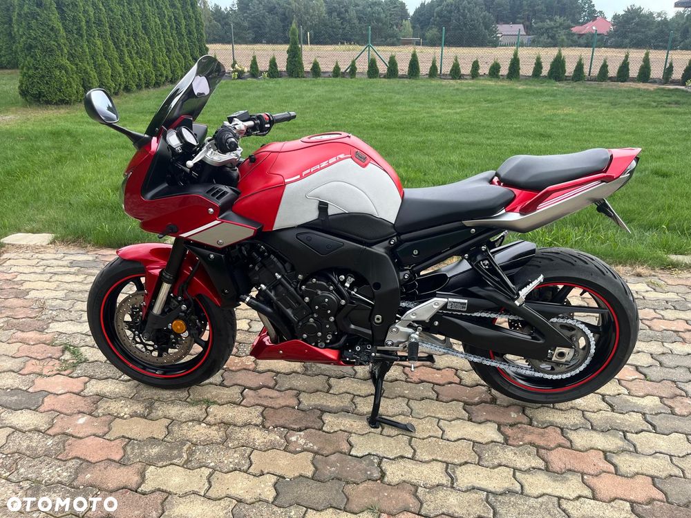 Yamaha FZS - 2