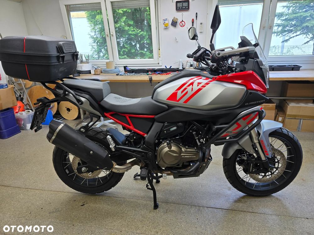 QJMOTOR SRT 600SX - 2