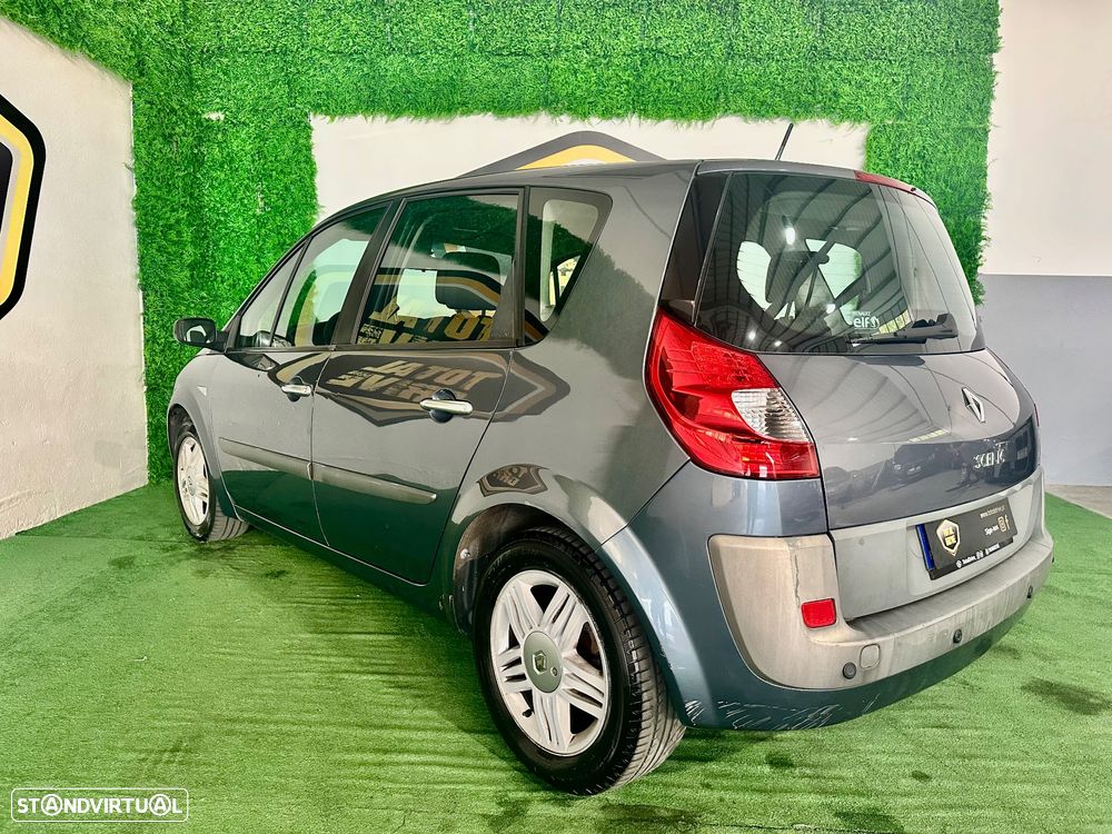 Renault Scénic 1.9 dCi FAP Dynamique - 8