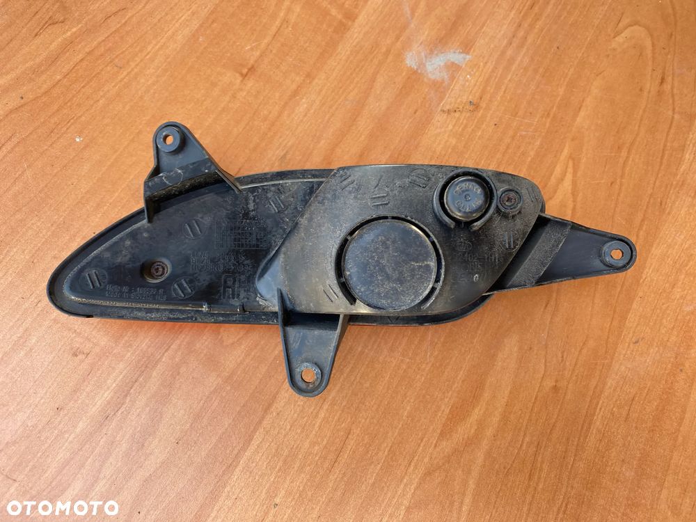 LAMPA TYLNA PRAWA ODBLASK KIA CEED I HB - 3