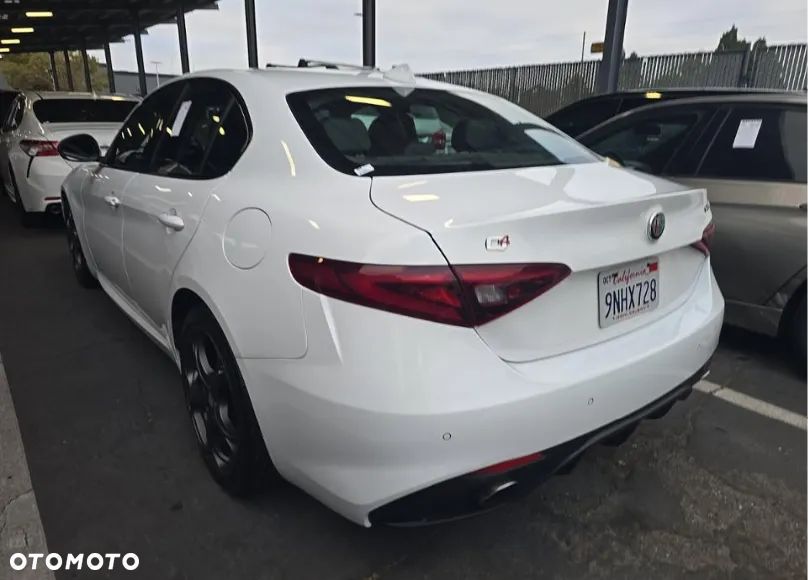 Alfa Romeo Giulia 2.0 Turbo TI Q4 - 5
