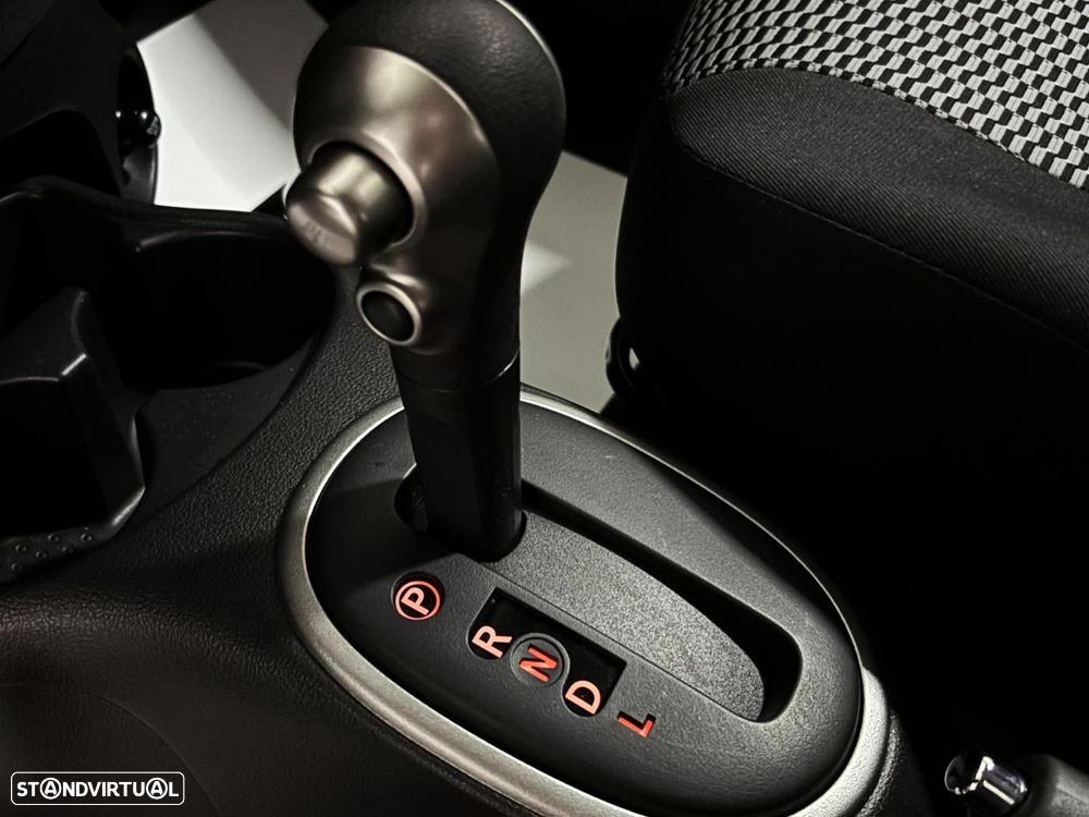 Nissan Micra 1.2 Acenta CVT P.Ex.White - 21