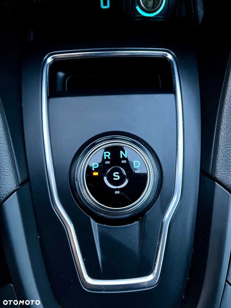 Ford Mondeo 2.0 EcoBlue Titanium - 26