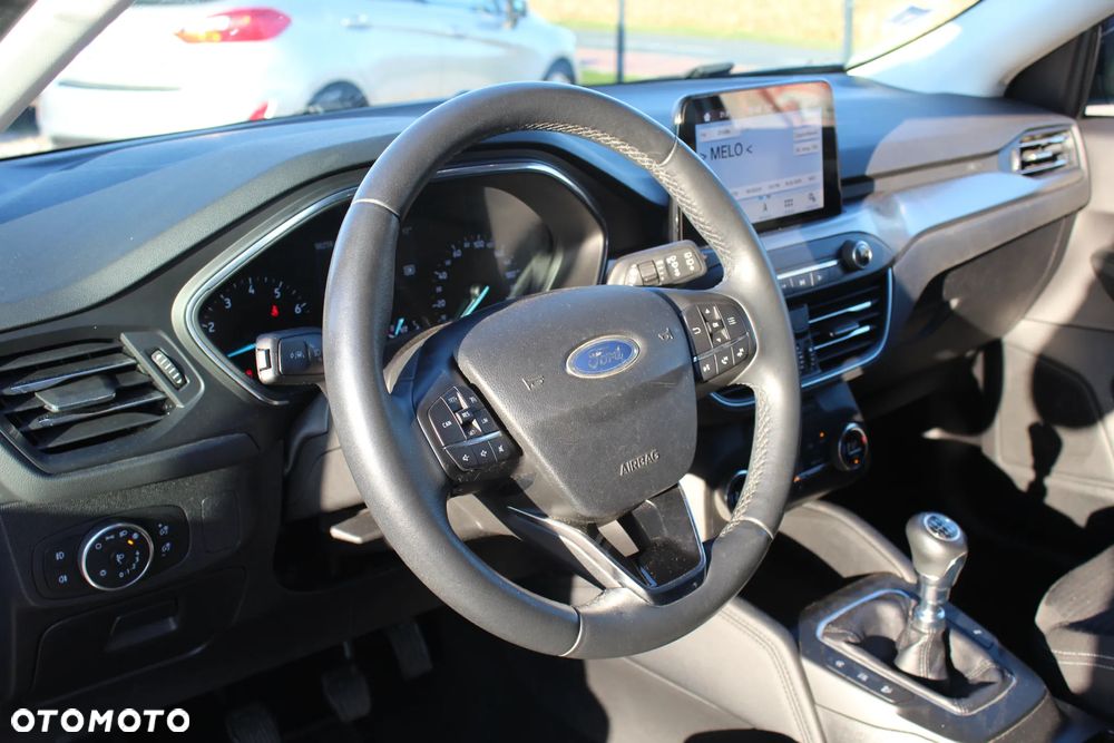 Ford Focus 1.0 EcoBoost Titanium - 13