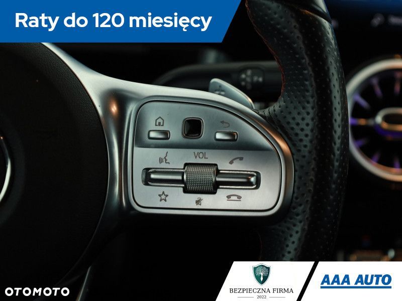 Mercedes-Benz GLA - 16