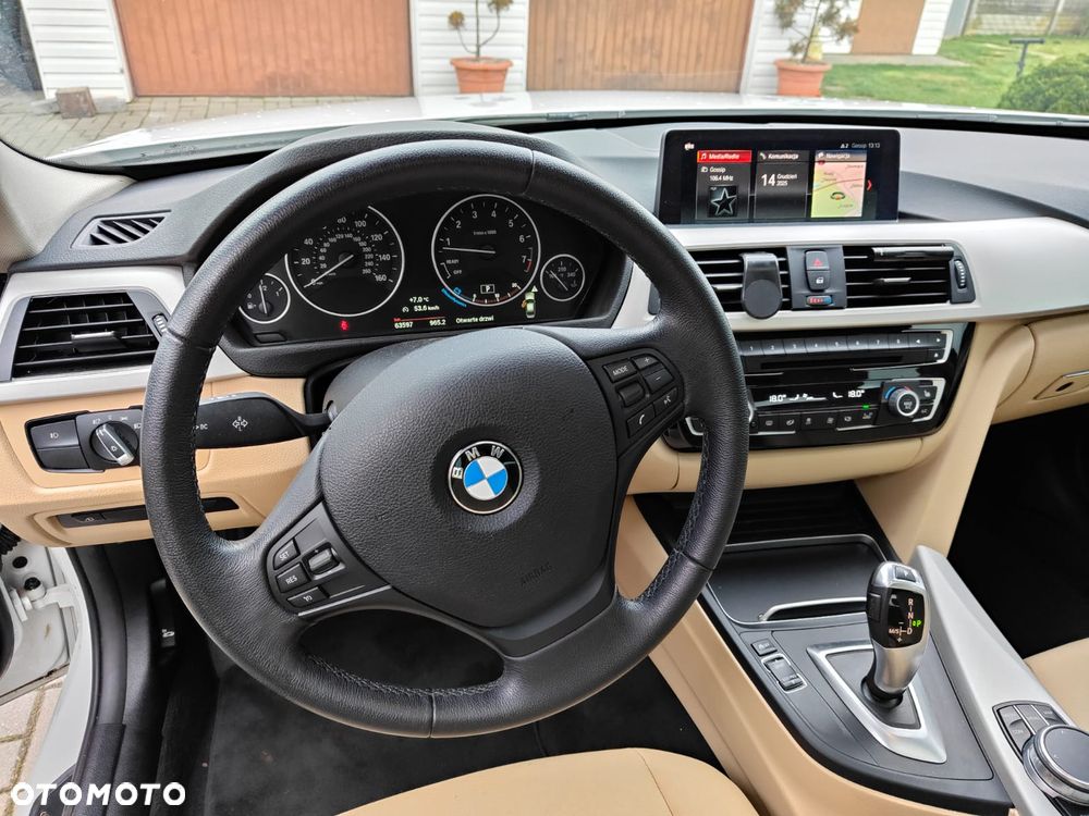 BMW Seria 3 320i xDrive Edition Luxury Line Purity - 11