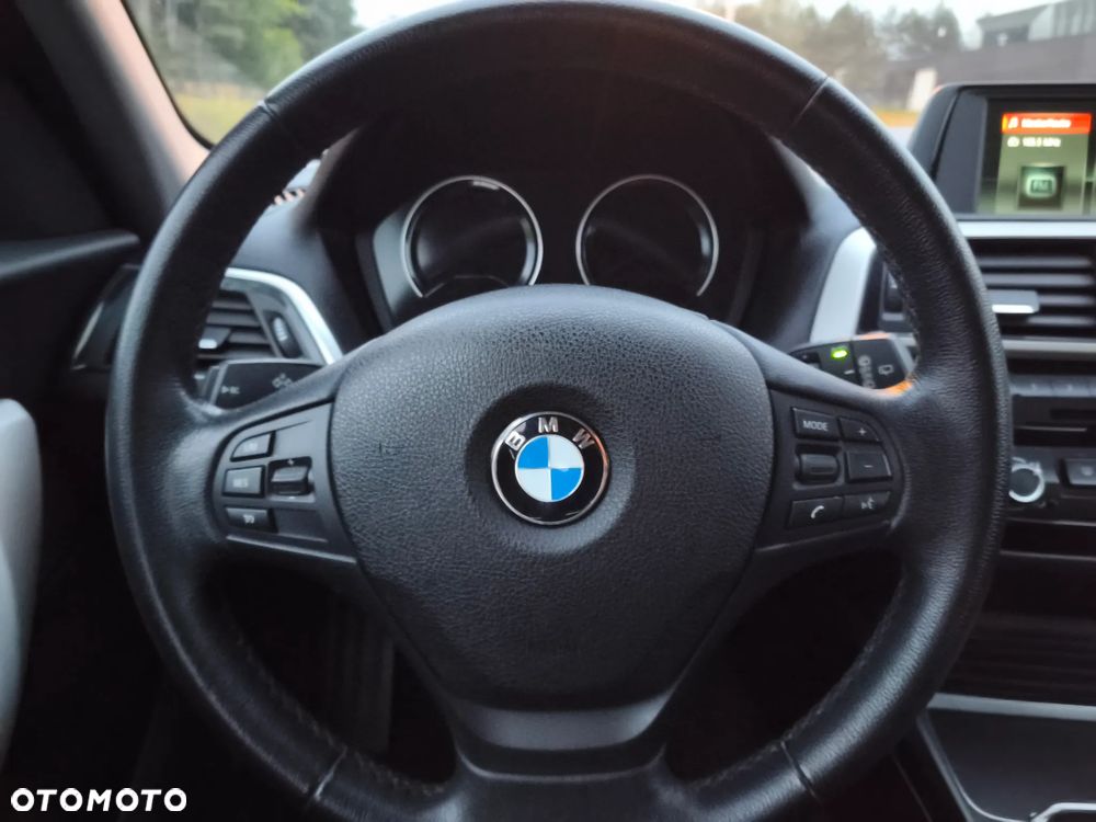 BMW Seria 1 118i - 33