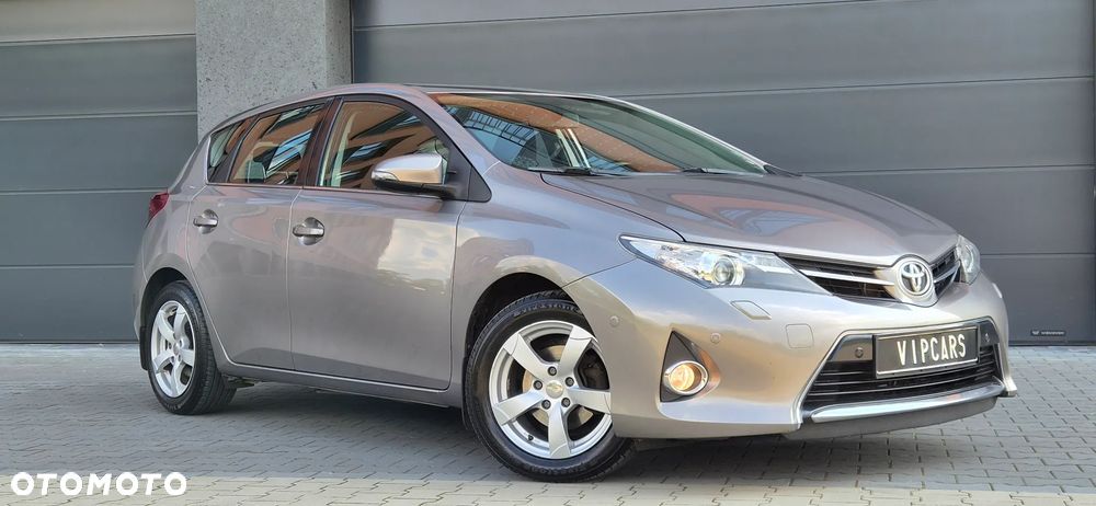 Toyota Auris 1.6 Premium - 6