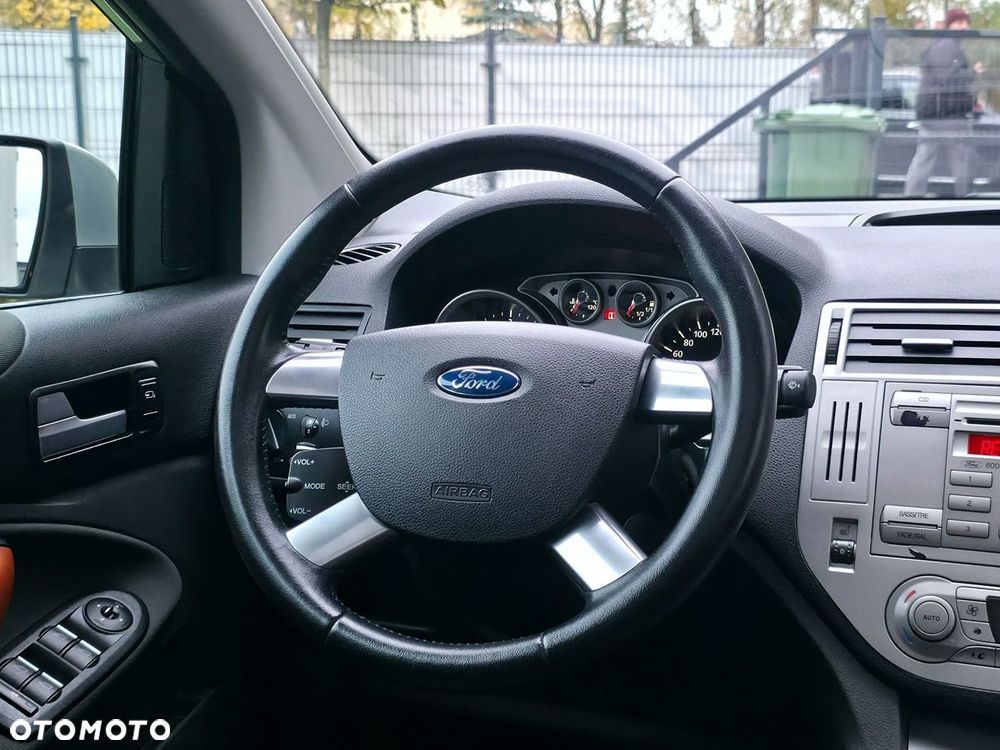 Ford Kuga - 13