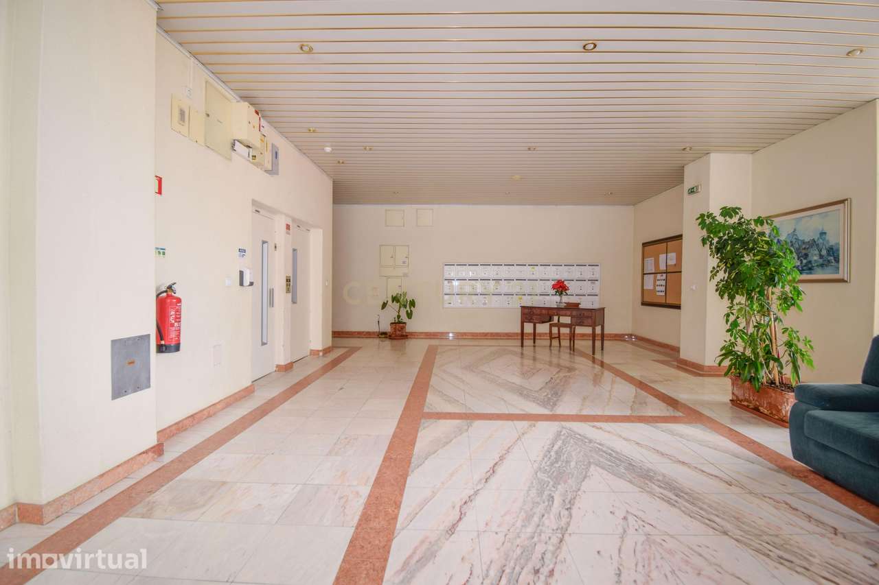 Apartamento T3 em Loures com Garagem - Grande imagem: 2/30