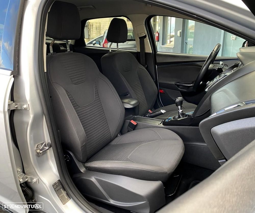 Ford Focus SW 1.5 TDCi Titanium — fotografia 5
