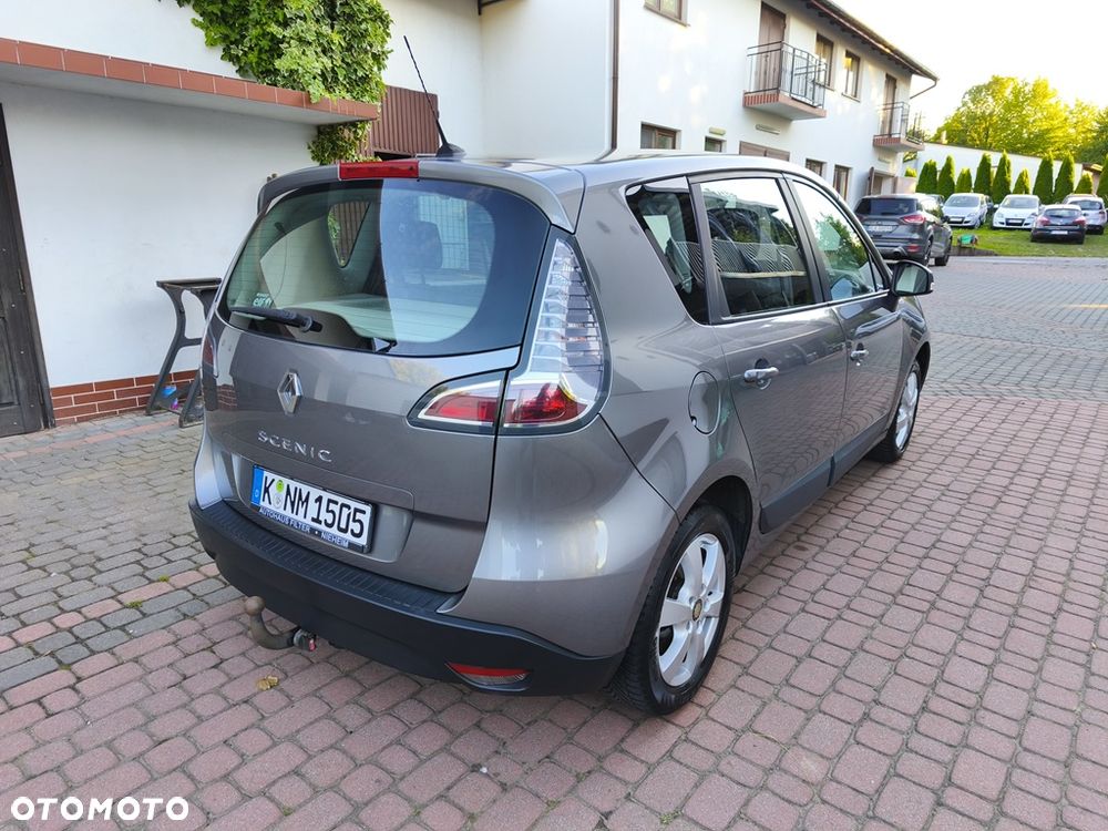 Renault Scenic 1.6 16V 110 TomTom Edition - 11