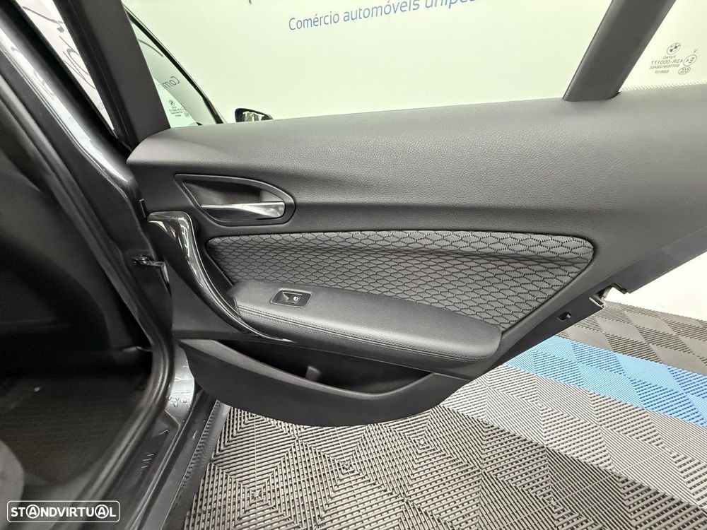 BMW 120 d Pack M - 23