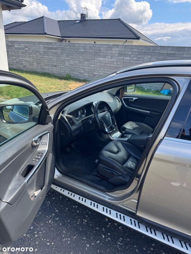 Volvo XC 60 D4 Momentum - 7