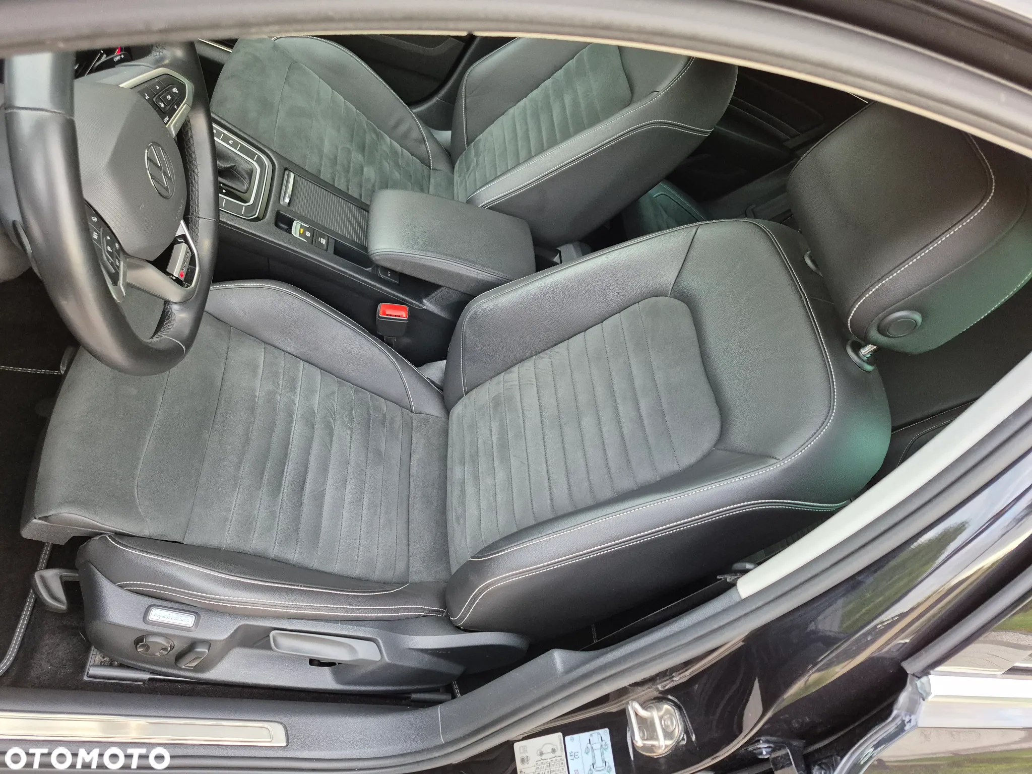 Volkswagen Passat 2.0 TDI 4Mot Elegance DSG - 11