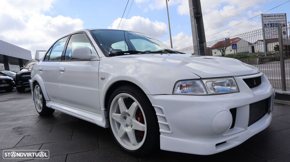 Mitsubishi Lancer Evolution VI - 11