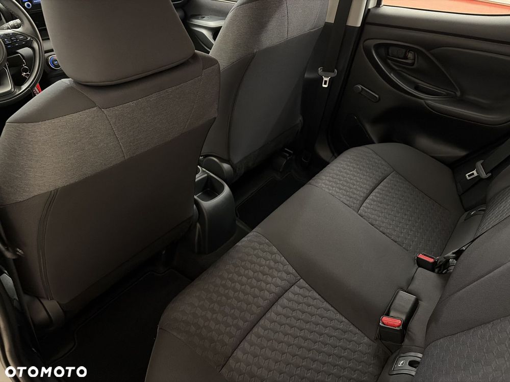 Toyota Yaris - 11