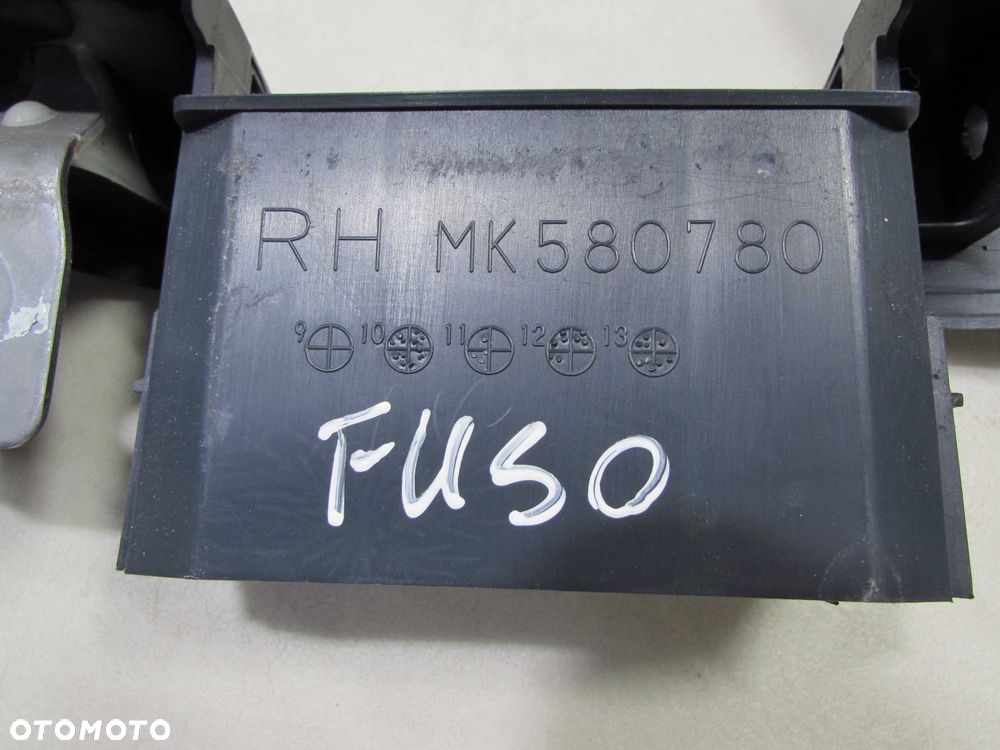 MITSUBISHI CANTER FUSO 17R RACZKA UCHWYT BOCZEK DRZWI PRAWY MK580780 14-21 - 5