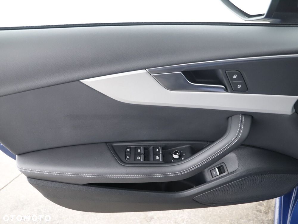 Audi A4 Limousine - 26