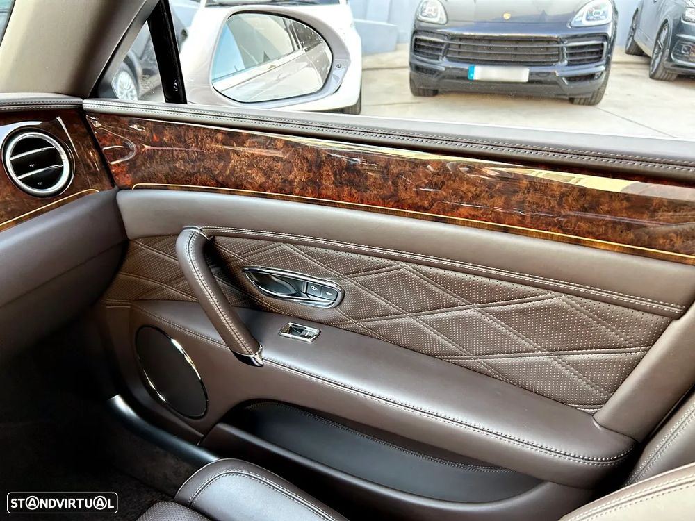 Bentley Continental Flying Spur - 18