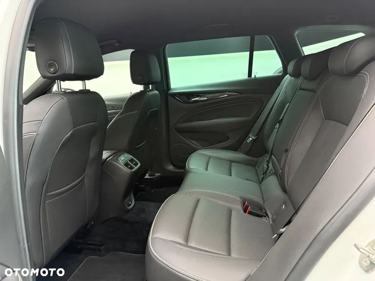 Opel Insignia 2.0 CDTI ecoFLEX Start/Stop Business Innovation - 26