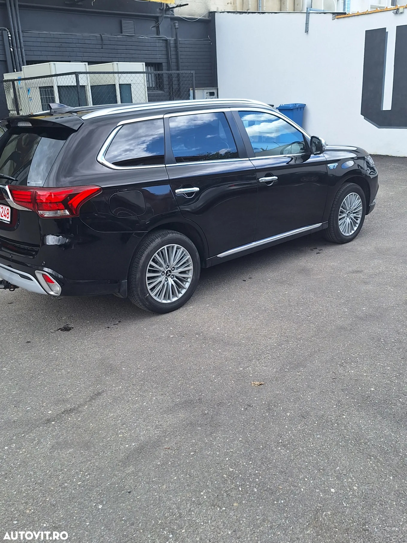 Mitsubishi Outlander 2.4 4WD Plug-In Hybrid Top - 5