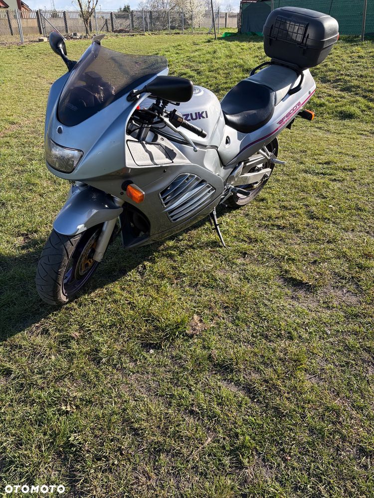 Suzuki RF - 10