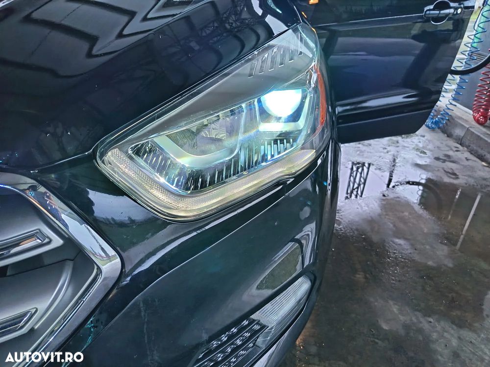 Ford Kuga 2.0 TDCi 2WD Titanium - 4