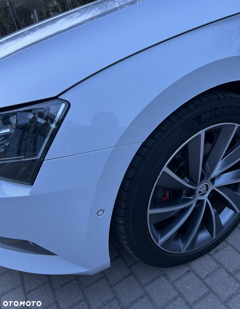 Skoda Superb 2.0 TDI L&K DSG - 9