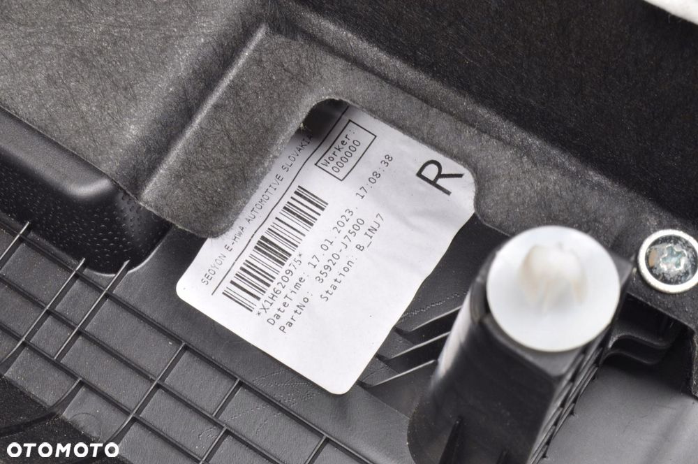 KIA PRO CEED III BOCZEK BAGAŻNIKA PRAWY P85741-J7SA0 2023R - 10