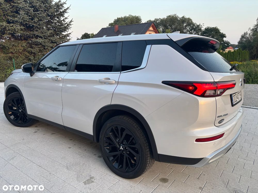 Mitsubishi Outlander - 7