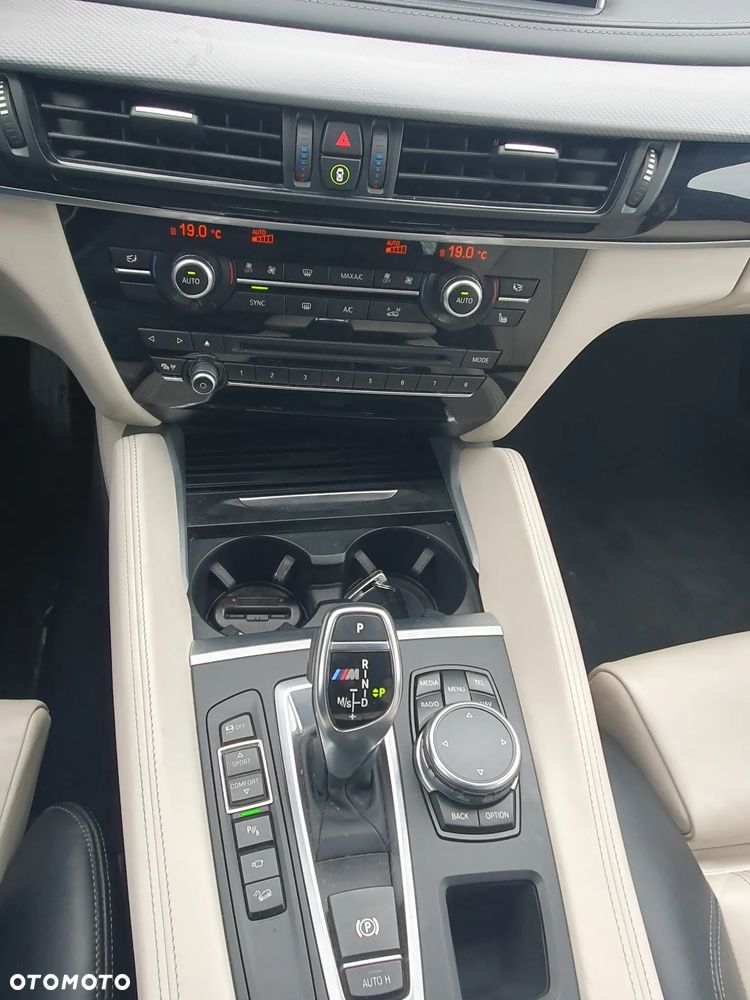 BMW X6 xDriveM50d - 23