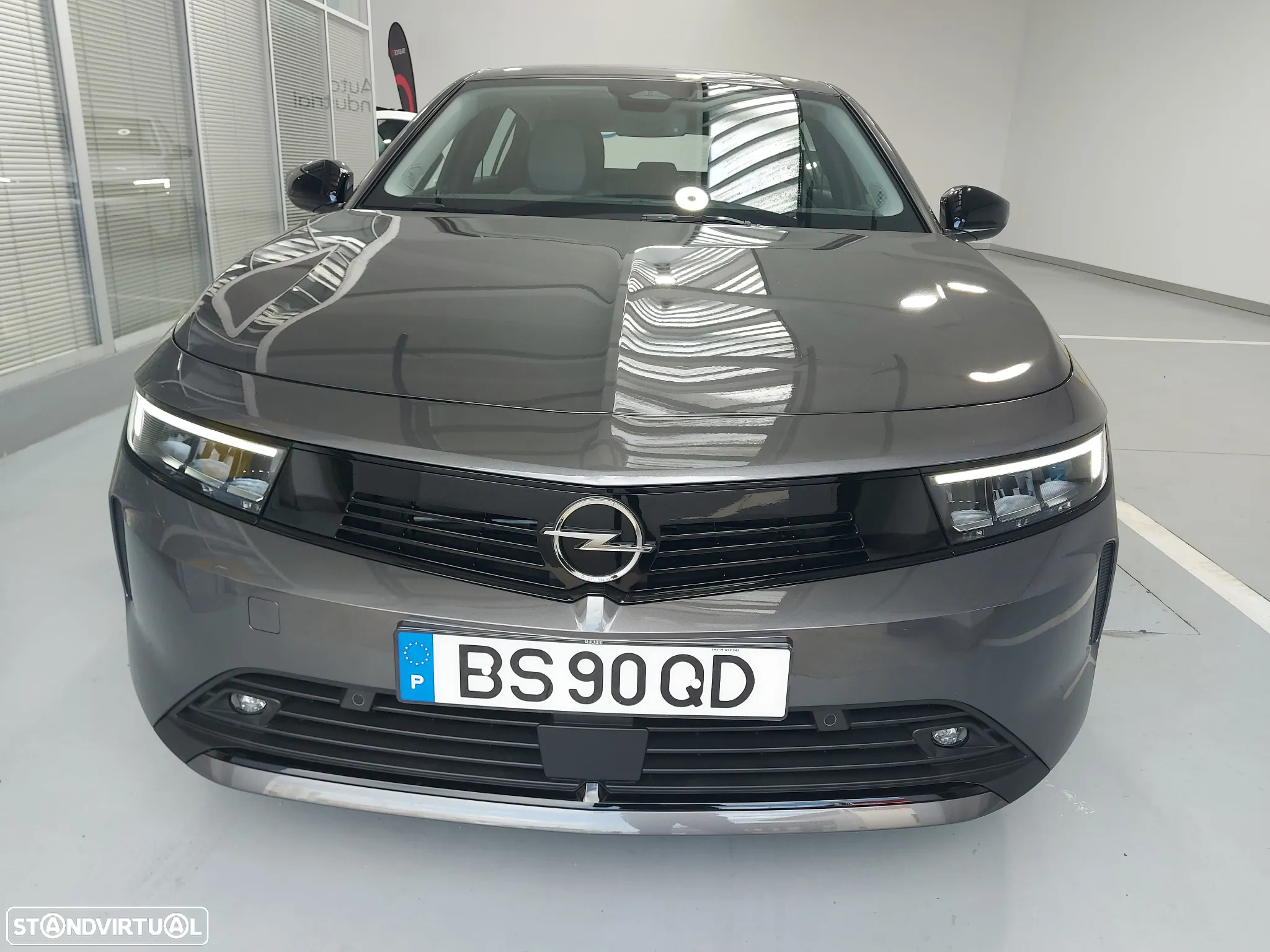 Opel Astra 1.2 T Edition - 26
