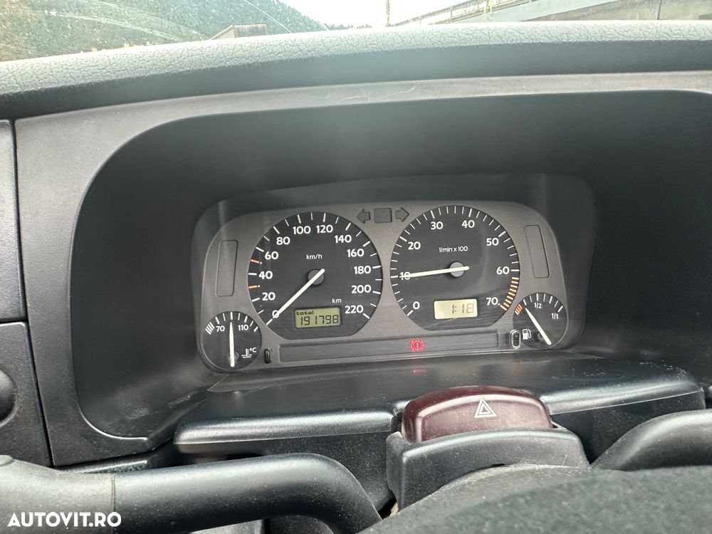 Volkswagen Golf - 16