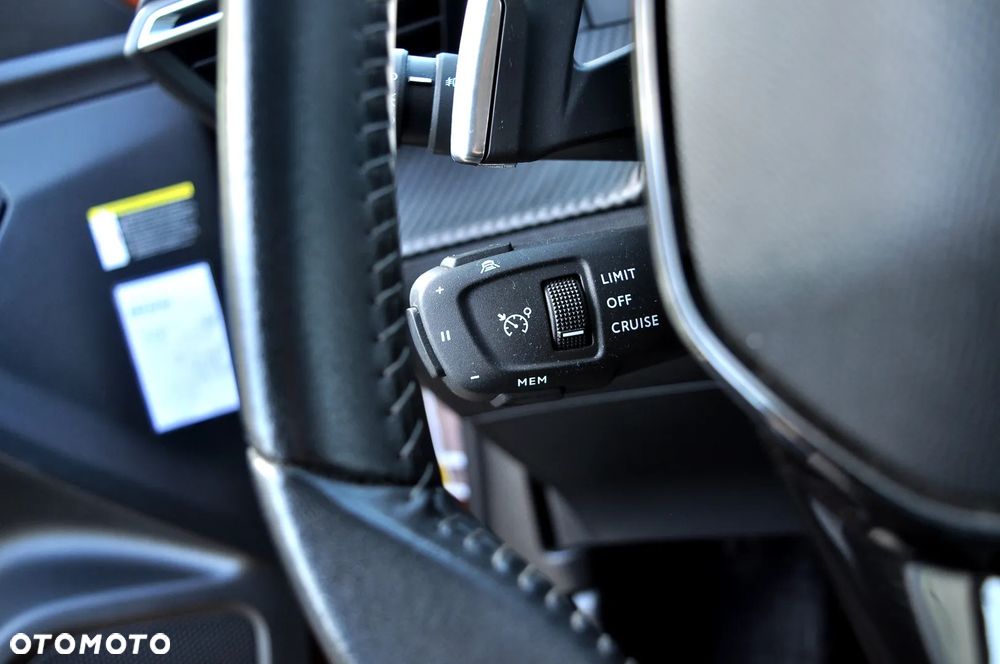 Peugeot 2008 1.2 Pure Tech GPF Allure S&S EAT6 - 29