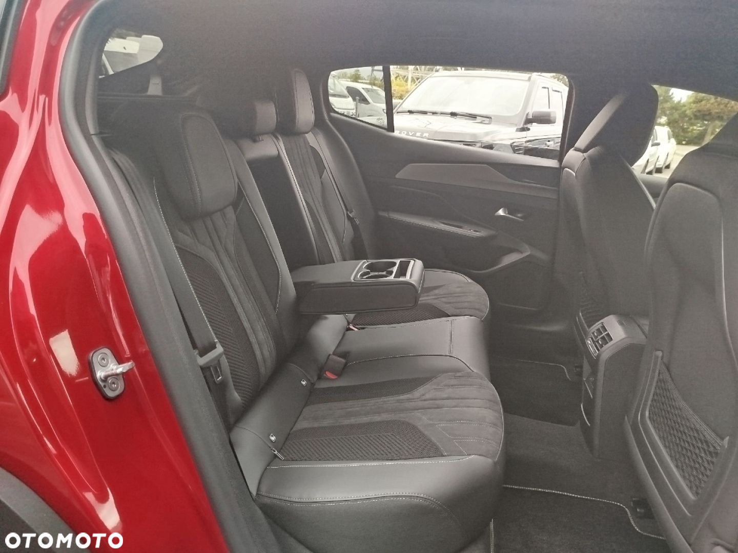 Peugeot 408 - 18