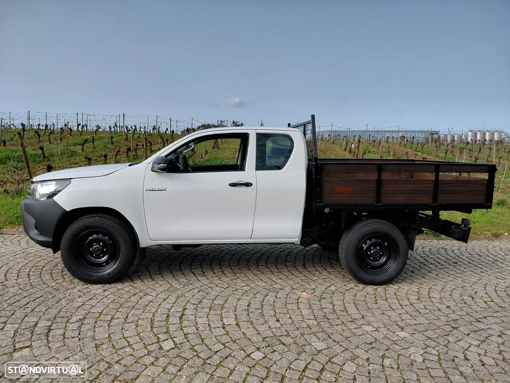 Toyota Hilux - 2