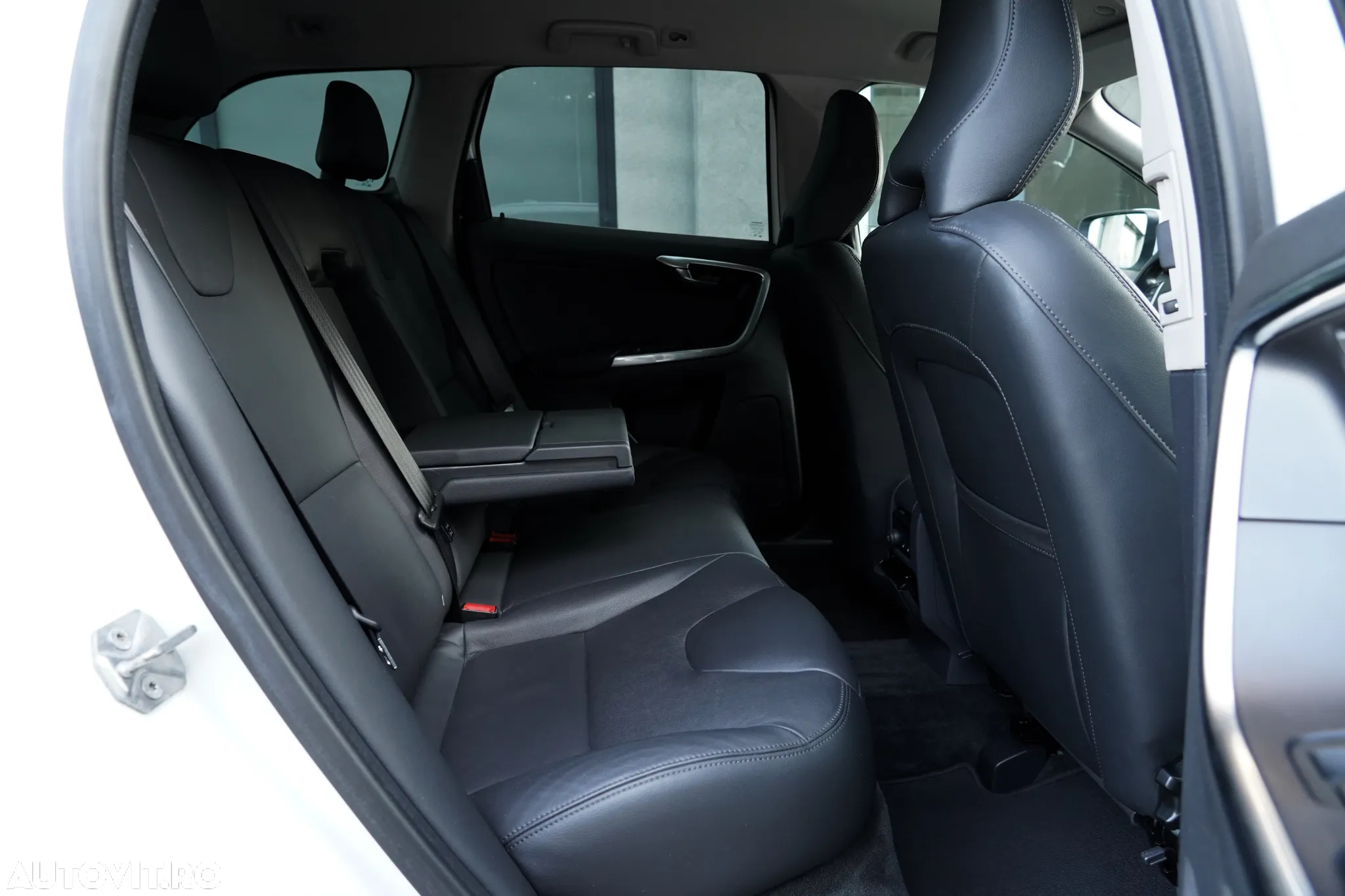 Volvo XC 60 D4 Geartronic Summum - 6