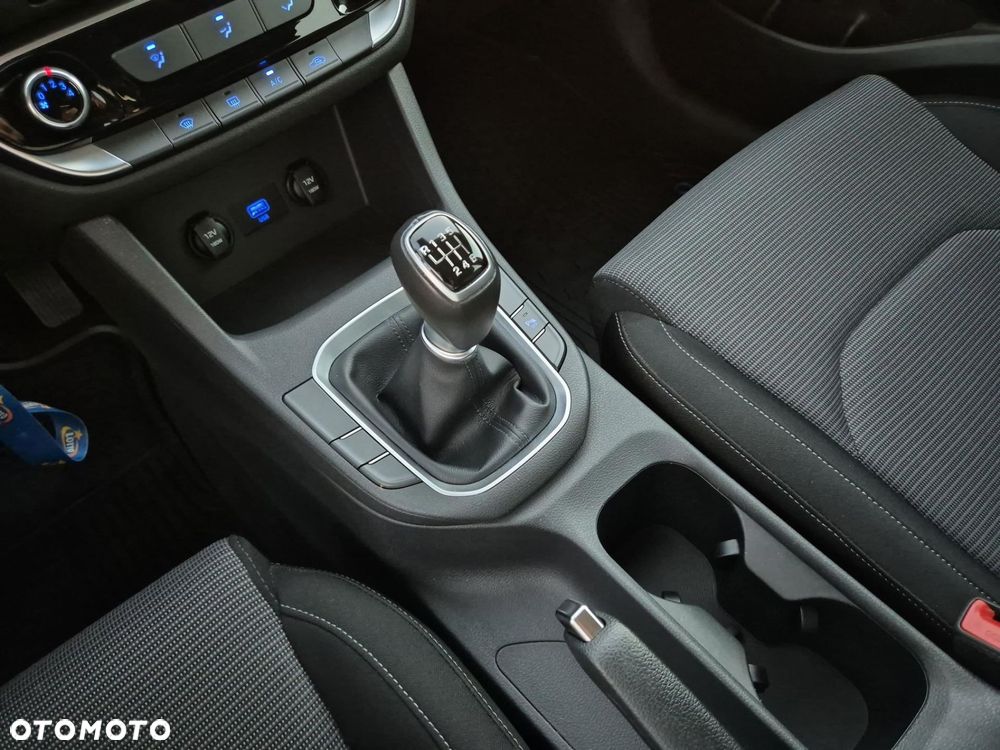 Hyundai i30 1.5 DPI Modern - 16