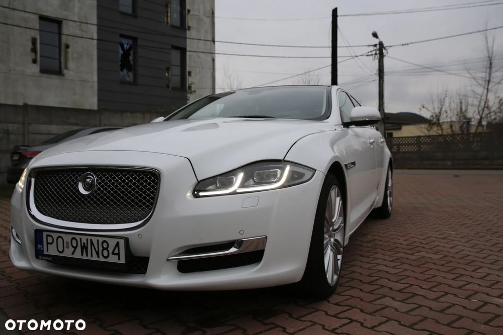 Jaguar XJ 3.0 D V6 Premium Luxury - 27