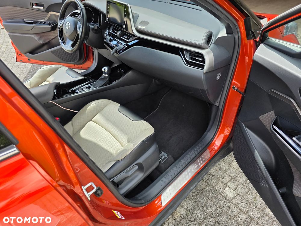 Toyota C-HR 2.0 Hybrid Premiere Edition - 16