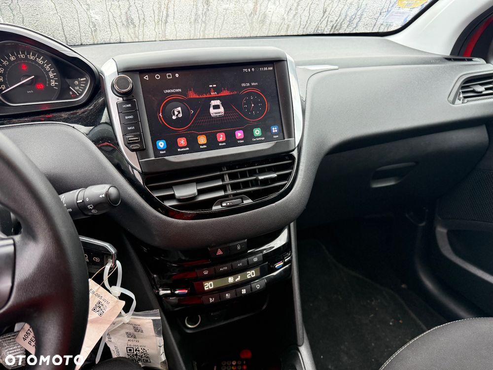 Peugeot 208 1.6 BlueHDi Allure S&S - 9