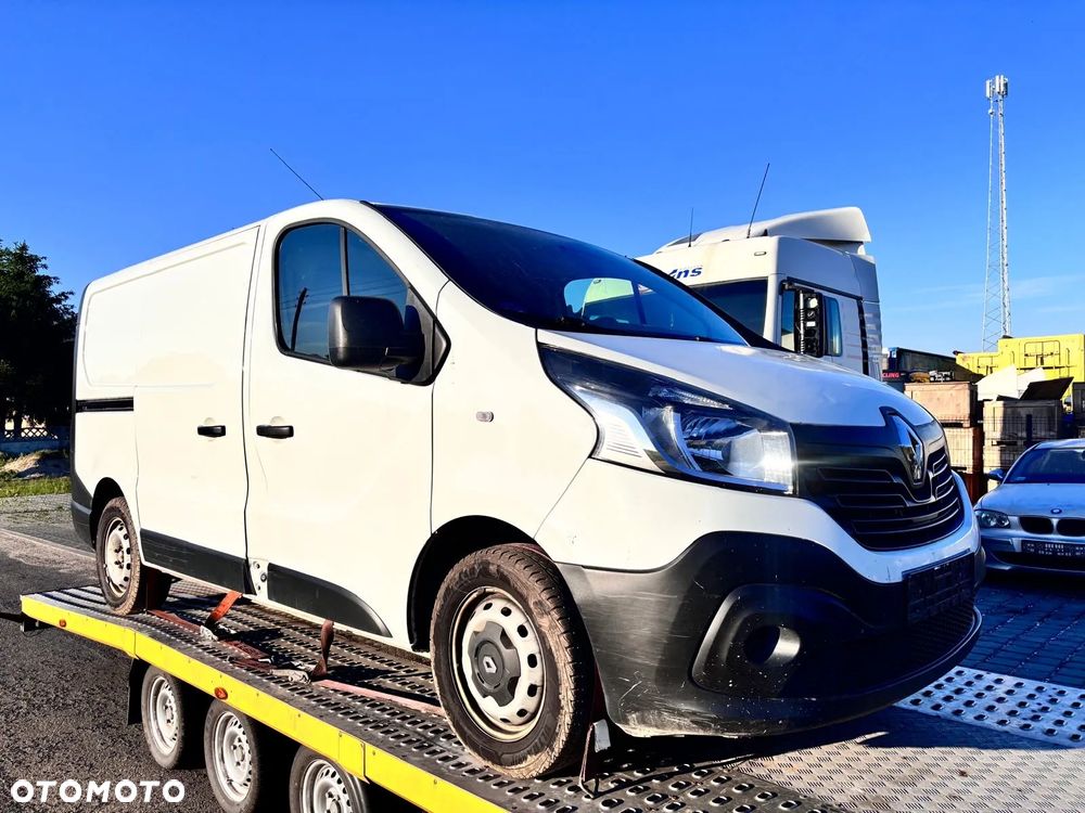 Renault TRAFIC - 2