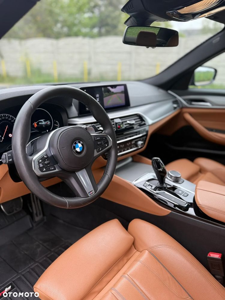 BMW Seria 5 530d xDrive - 7
