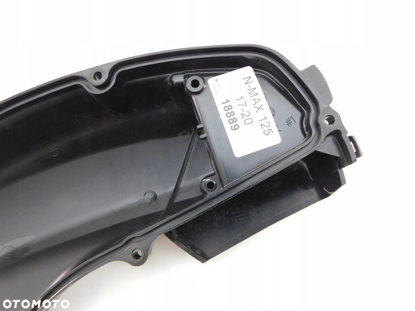 YAMAHA N-MAX 125 17-20 OBUDOWA FILTRA POWIETRZA - 8