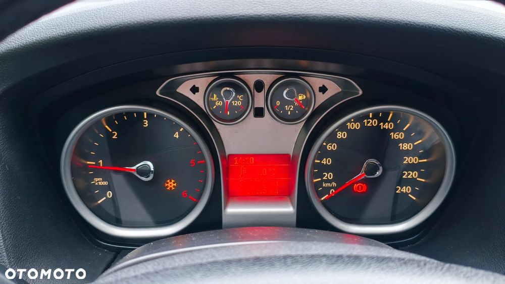 Ford Focus 2.0 TDCi Trend DPF - 9