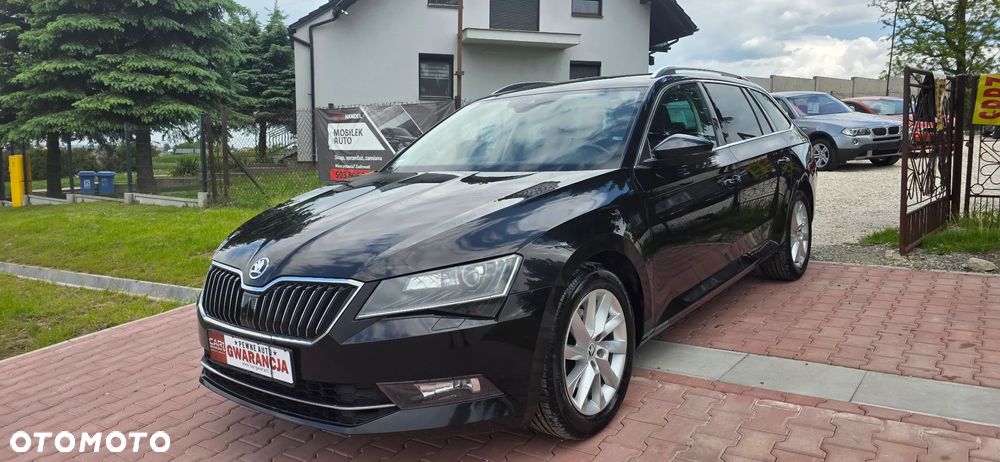Skoda Superb 2.0 TDI Premium Edition - 1