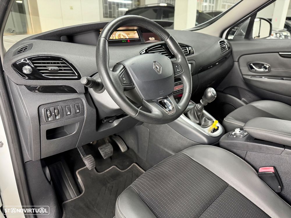 Renault Grand Scénic Energy dCi 110 S&S LIMITED - 15