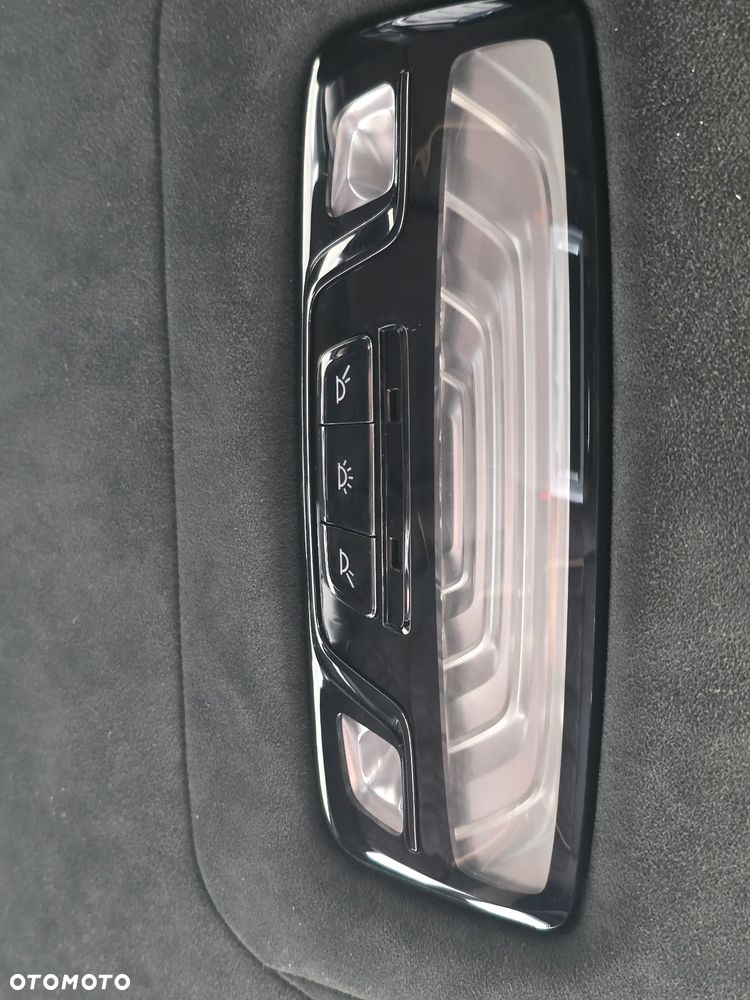 BMW Seria 7 M760Li xDrive - 32